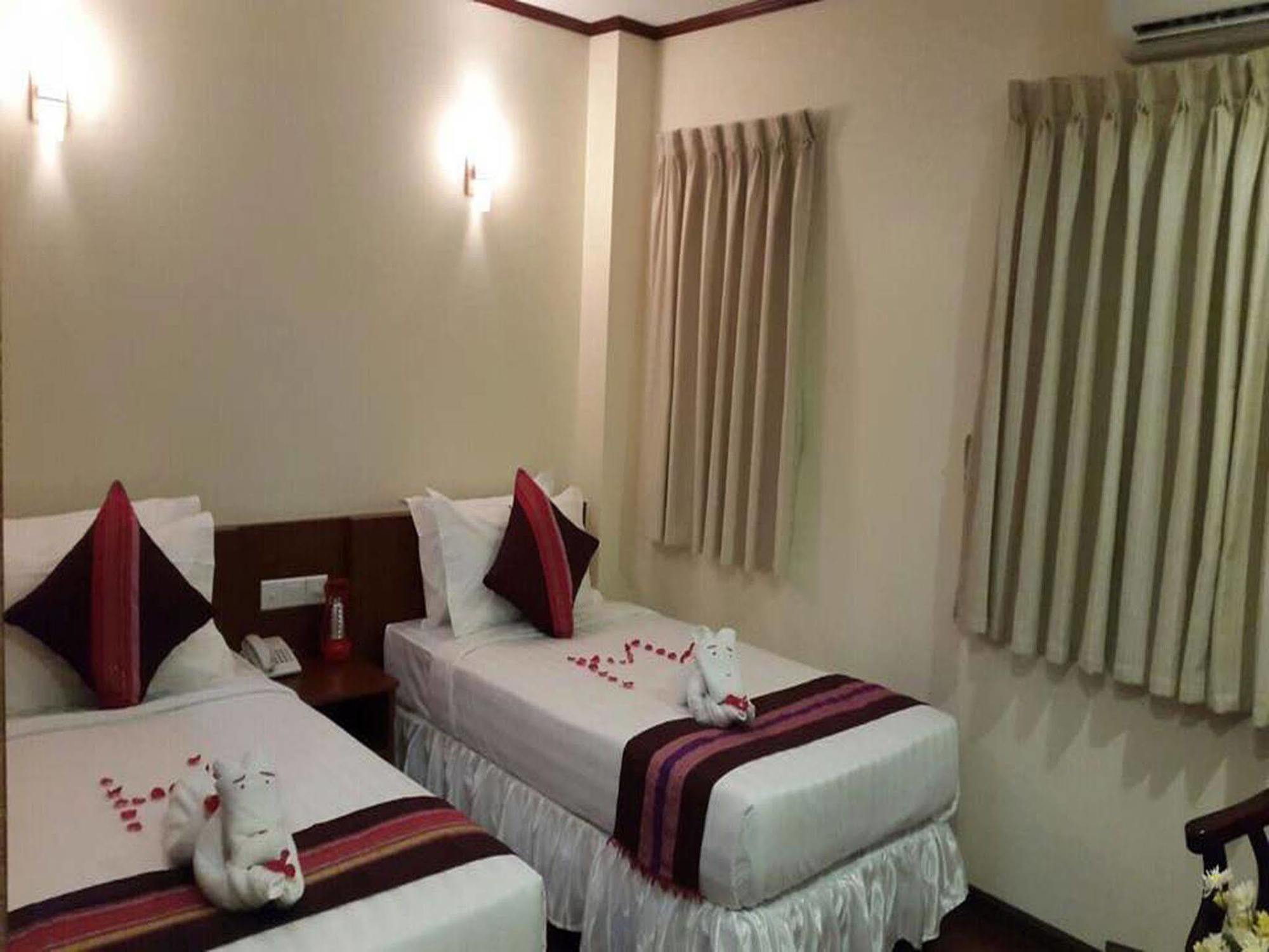 Hotel Memory Sittwe Ngoại thất bức ảnh